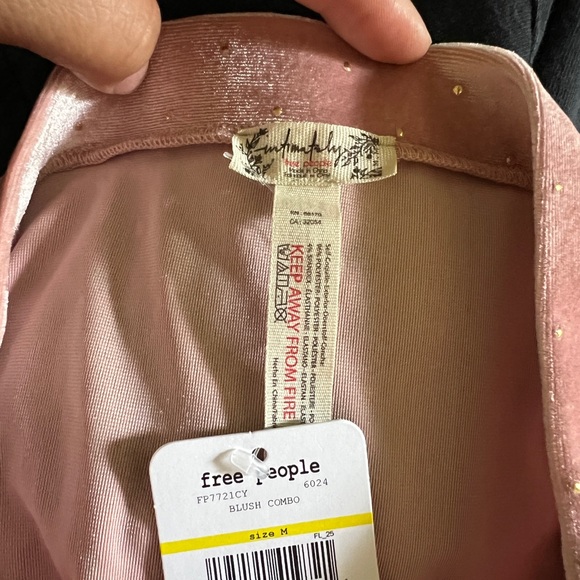 Free people combo blush panty velvet with gold polka dots - Picture 5 of 7